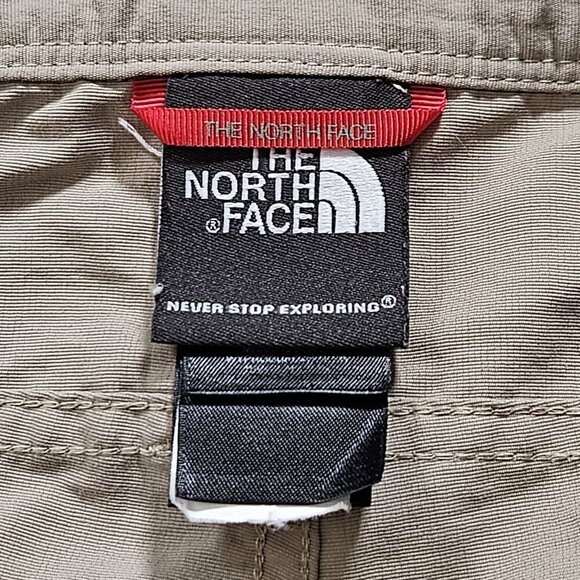 The North Face Shorts Mens XL Beige Cargo Utility Nylon Pockets Outdoor Gorpcore - Picture 3 of 16
